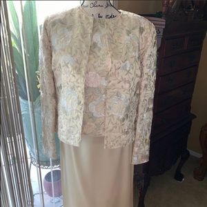 Zola evening floor length dress size14